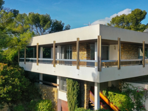 4 Bedroom Villa/House in Marseille 12