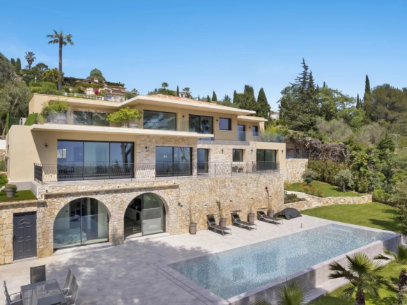 6 Bedroom Villa/House in Mougins 20