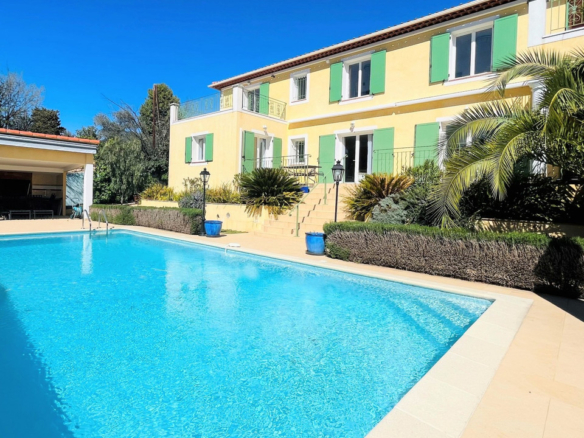 4 Bedroom Villa/House in Vence 28