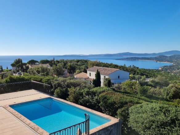 4 Bedroom Villa/House in Les Issambres 8