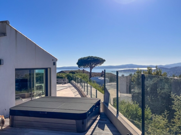 3 Bedroom Villa/House in Les Issambres 2
