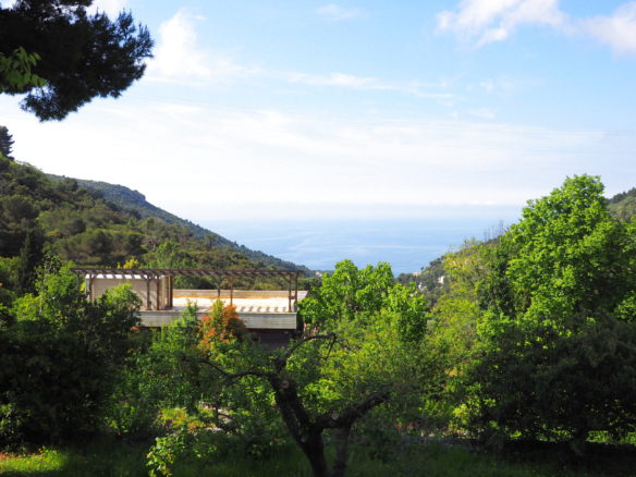 Land in La Turbie 18