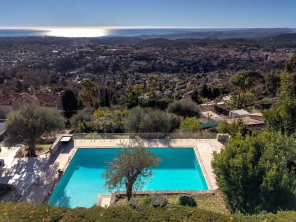 4 Bedroom Villa/House in Vence 28
