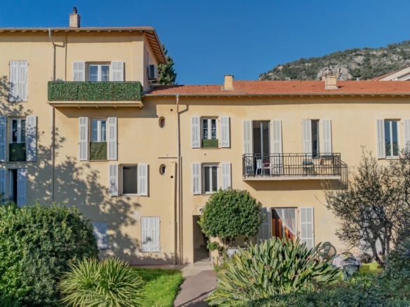 11 Bedroom Villa/House in Beaulieu Sur Mer 2