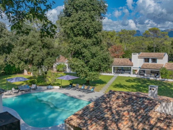 7 Bedroom Villa/House in Valbonne 28