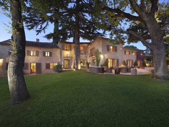 6 Bedroom Villa/House in Mougins 16