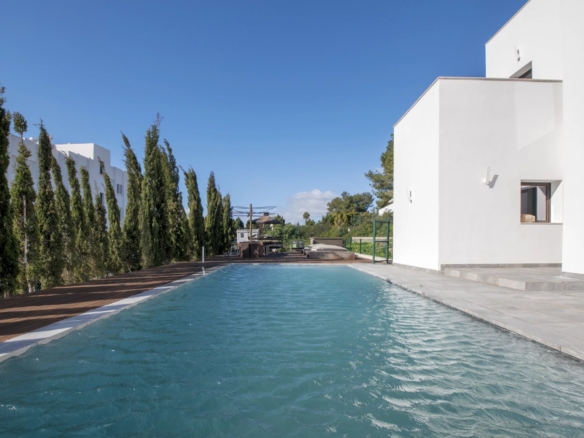 3 Bedroom Villa/House in Santa Eulí ria Des Riu 30