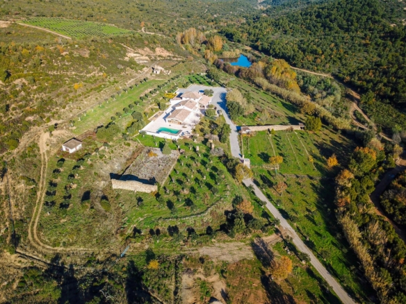 6 Bedroom Villa/House in Plan De La Tour 32