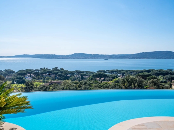 5 Bedroom Villa/House in Grimaud 10