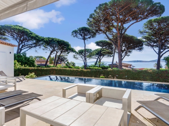4 Bedroom Villa/House in Grimaud 30