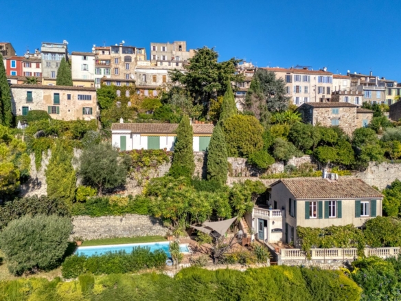 3 Bedroom Villa/House in Biot 8