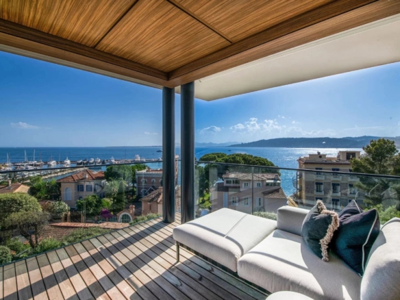 3 Bedroom Apartment in Cap D Antibes 10