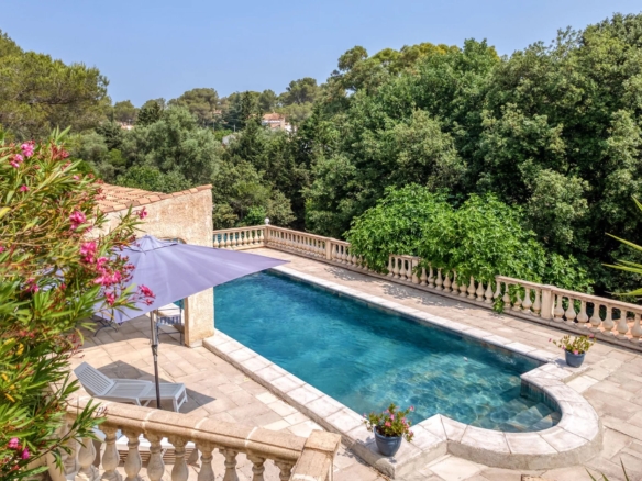 5 Bedroom Villa/House in Frejus 2
