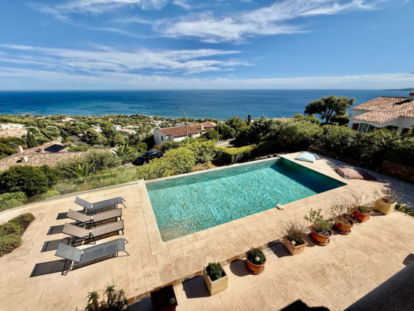 4 Bedroom Villa/House in Les Issambres 2