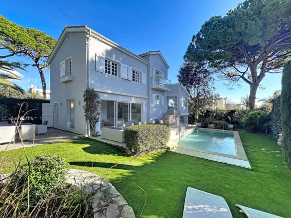 4 Bedroom Villa/House in Cap D Antibes 4