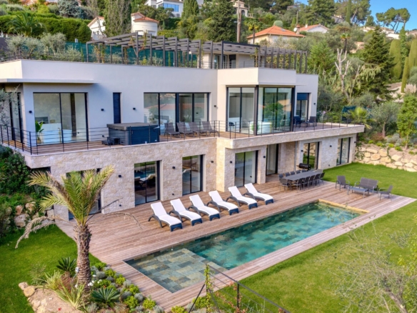 6 Bedroom Villa/House in Mougins 26