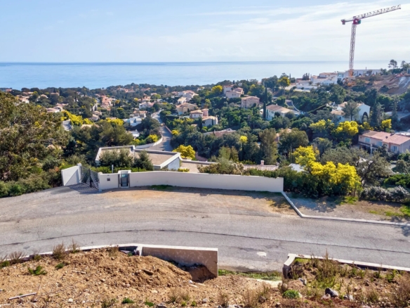 Land in Les Issambres 24