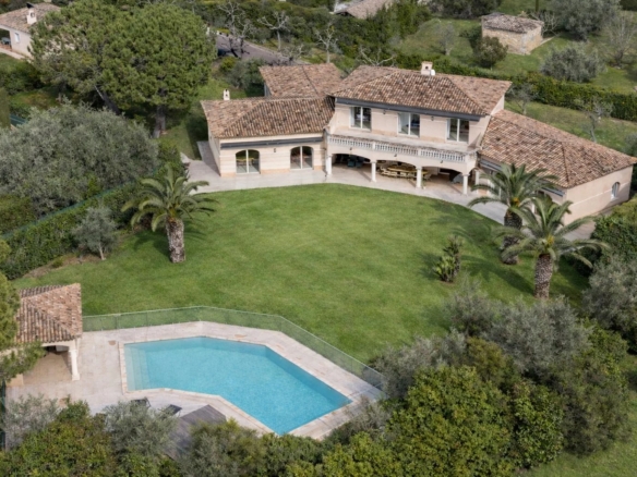 5 Bedroom Villa/House in Mougins 28