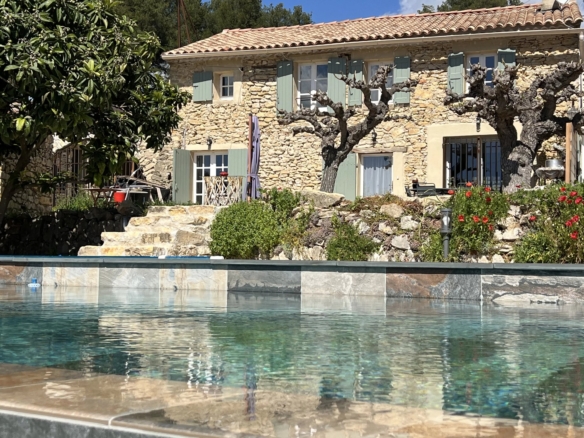 4 Bedroom Villa/House in Le Castellet 26