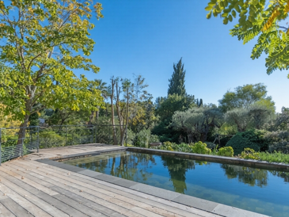 5 Bedroom Villa/House in Sanary Sur Mer 8