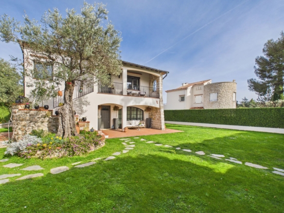 3 Bedroom Villa/House in Roquebrune Cap Martin 2