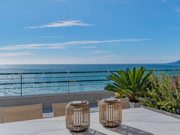 3 Bedroom Apartment in Cannes 26