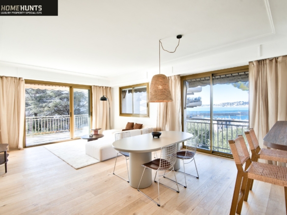2 Bedroom Apartment in Nice - City 20