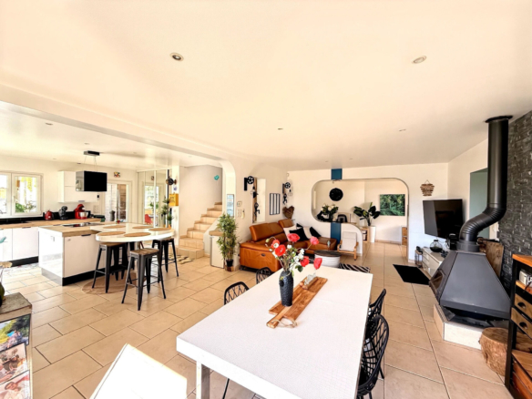4 Bedroom Villa/House in Bormes Les Mimosas 30