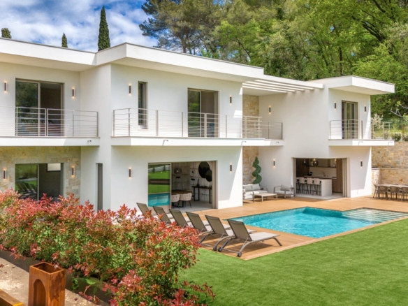 4 Bedroom Villa/House in Mougins 32