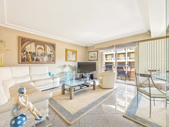 1 Bedroom Apartment in Cannes 16