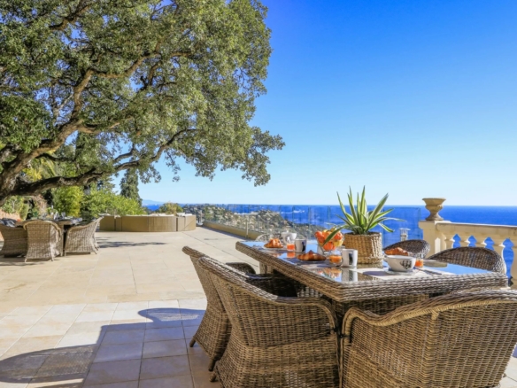 8 Bedroom Villa/House in Theoule Sur Mer 36