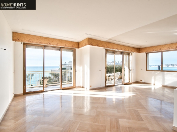 3 Bedroom Apartment in Nice 16