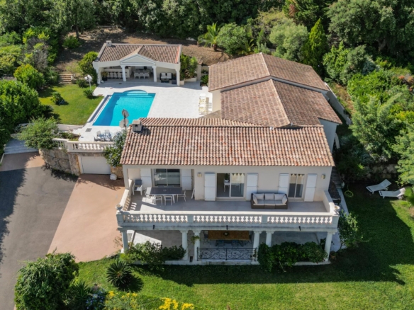 6 Bedroom Villa/House in Vallauris 24