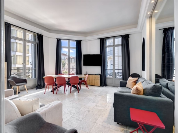 1 Bedroom Apartment in Cannes 26
