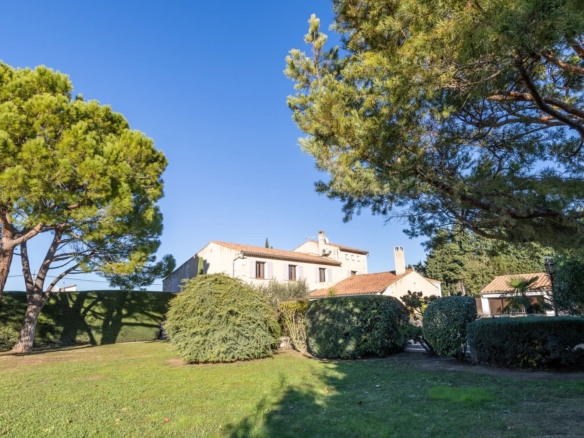 6 Bedroom Villa/House in Fontvieille 22