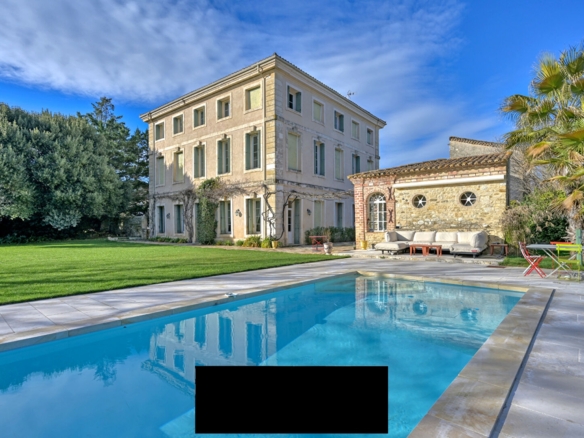 11 Bedroom Villa/House in Brignon 10
