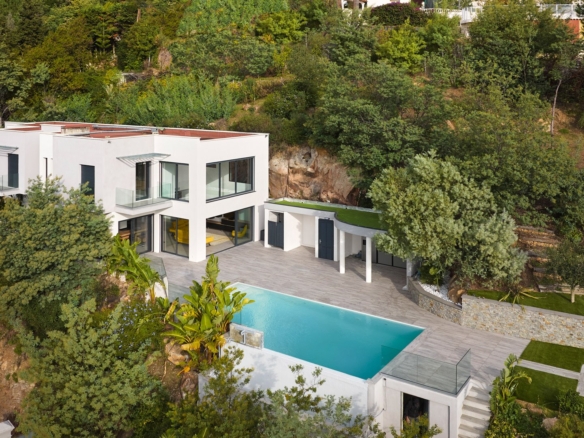 5 Bedroom Villa/House in Mandelieu La Napoule 8