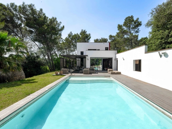4 Bedroom Villa/House in Nimes 34