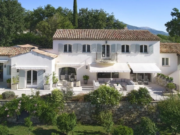 6 Bedroom Villa/House in Chateauneuf Grasse 22