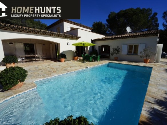 4 Bedroom Villa/House in Tourrettes Sur Loup 26