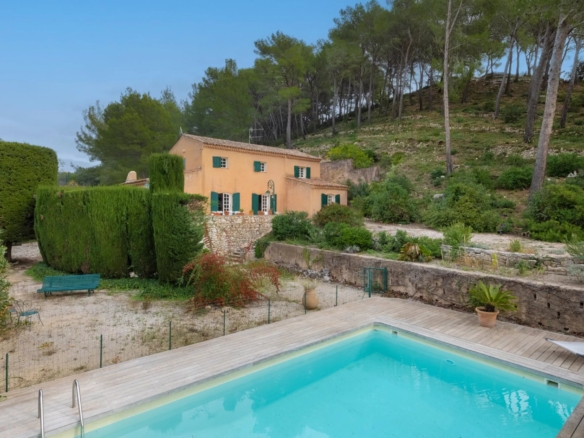 6 Bedroom Villa/House in Cassis 36