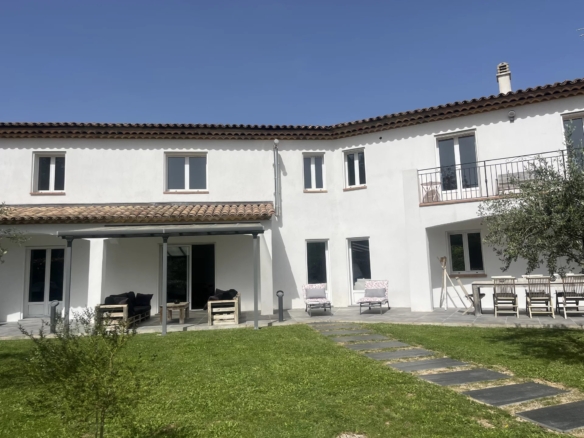 7 Bedroom Villa/House in Salernes 2