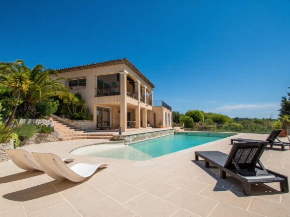 4 Bedroom Villa/House in Les Adrets De L Esterel 34