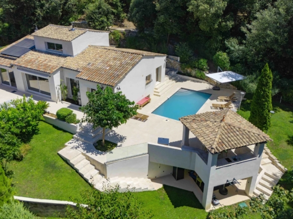 3 Bedroom Villa/House in La Colle Sur Loup 12