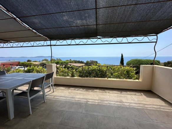 4 Bedroom Villa/House in Carqueiranne 14