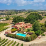 4 Bedroom Villa/House in Sausset Les Pins 7