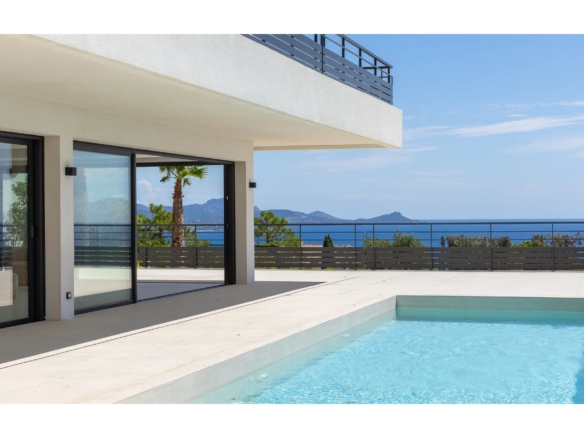 7 Bedroom Villa/House in Les Issambres 24