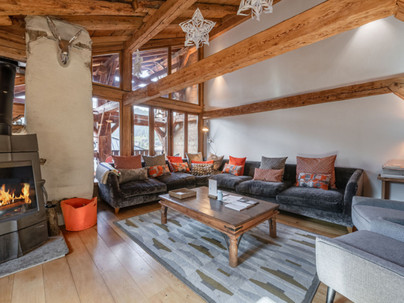 6 Bedroom Chalet in Morzine 4