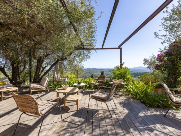 4 Bedroom Villa/House in Chateauneuf Grasse 34