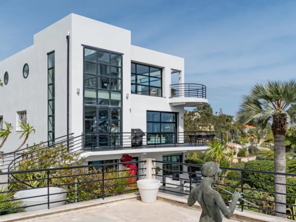 6 Bedroom Villa/House in Cannes 22